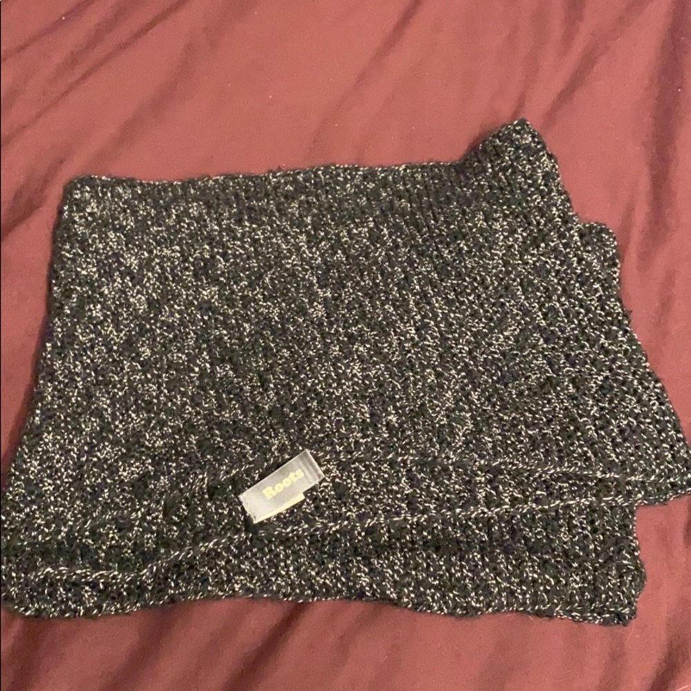 Roots Infinity Scarf